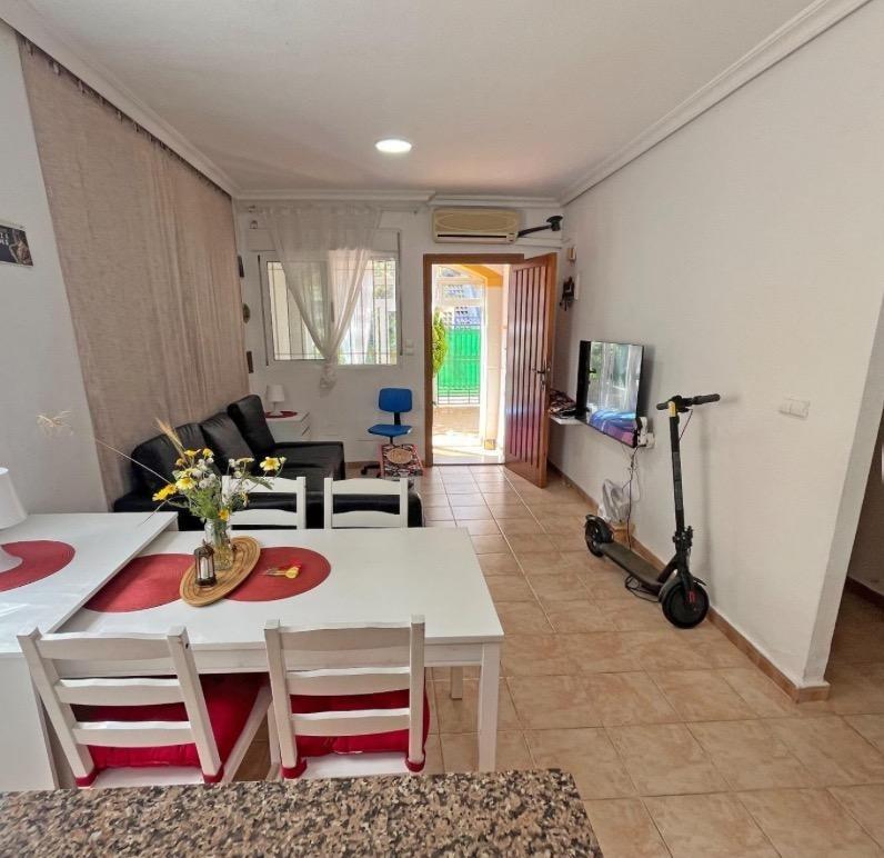 For sale - 2 Bedroom 1 Bathroom Town House in Guardamar del Segura - El Edén - Los Estaños  - Alicante