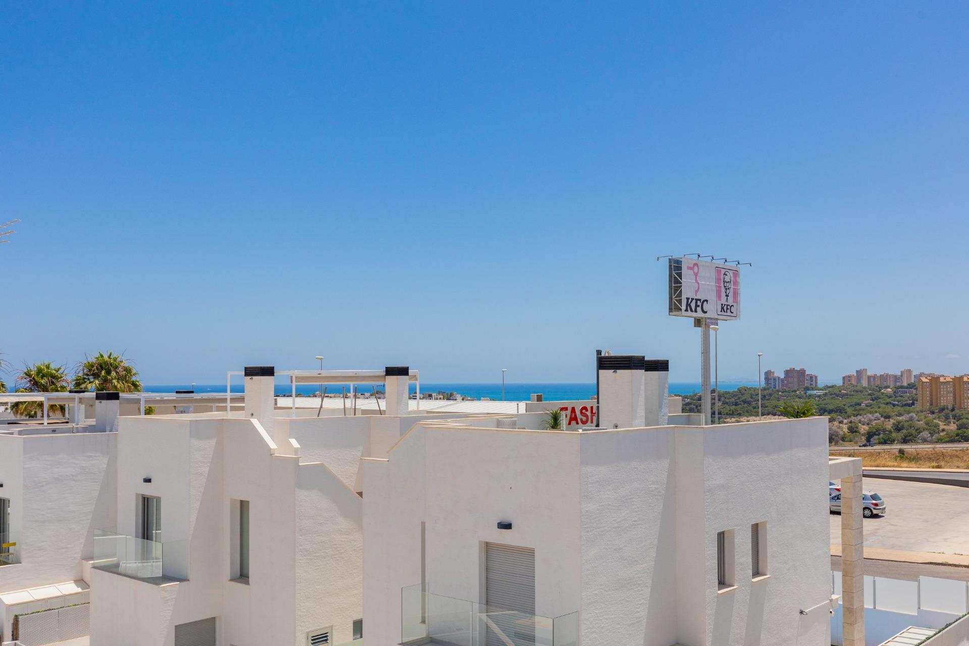 For sale - 3 Bedroom 3 Bathroom Villa in Orihuela Costa - Lomas De Cabo Roig  - Alicante