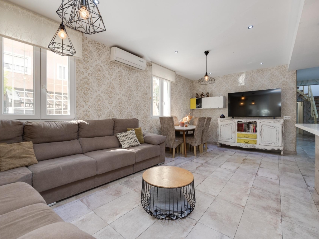 3 Bedroom 1 Bathroom Town House in Torrevieja