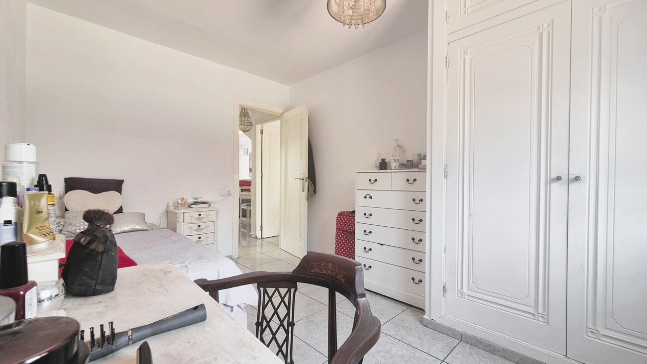 For sale - 4 Bedroom 2 Bathroom Town House in Villamartin - Inland  - Alicante
