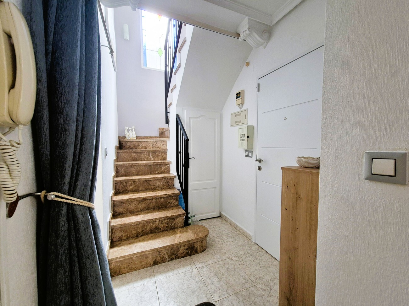 For sale - 3 Bedroom 2 Bathroom Villa in Villamartin - Costa Blanca  - Alicante