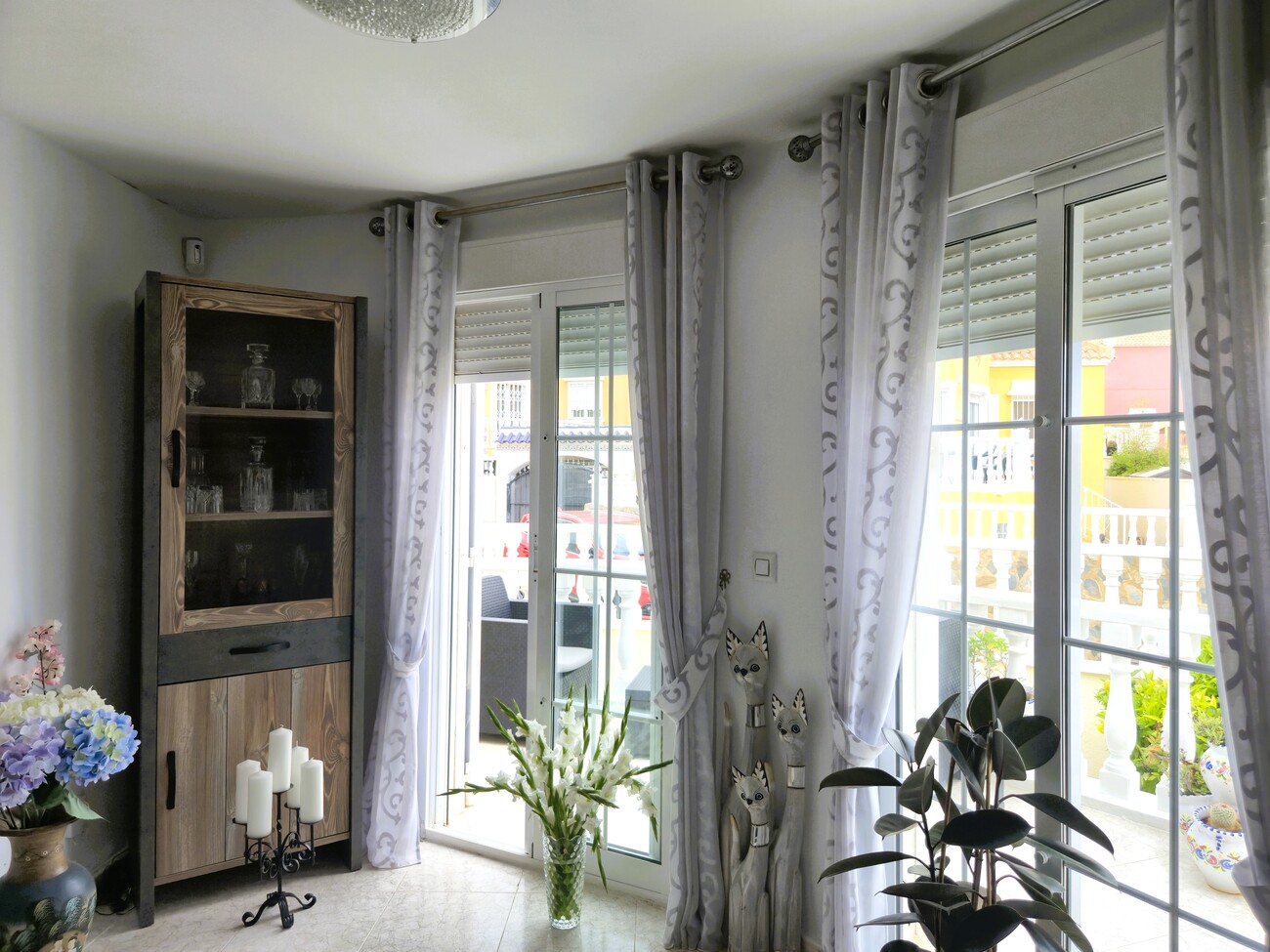 For sale - 3 Bedroom 2 Bathroom Villa in Villamartin - Costa Blanca  - Alicante