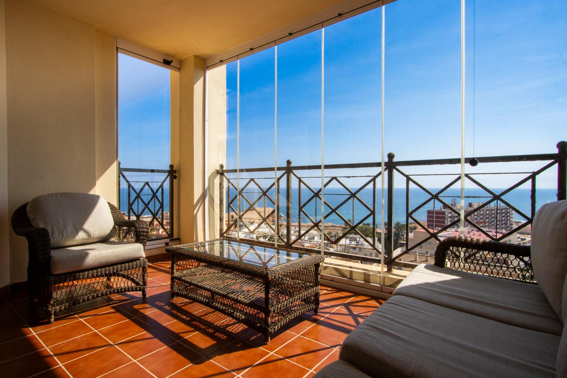 Apartment in Torrevieja - Image 2