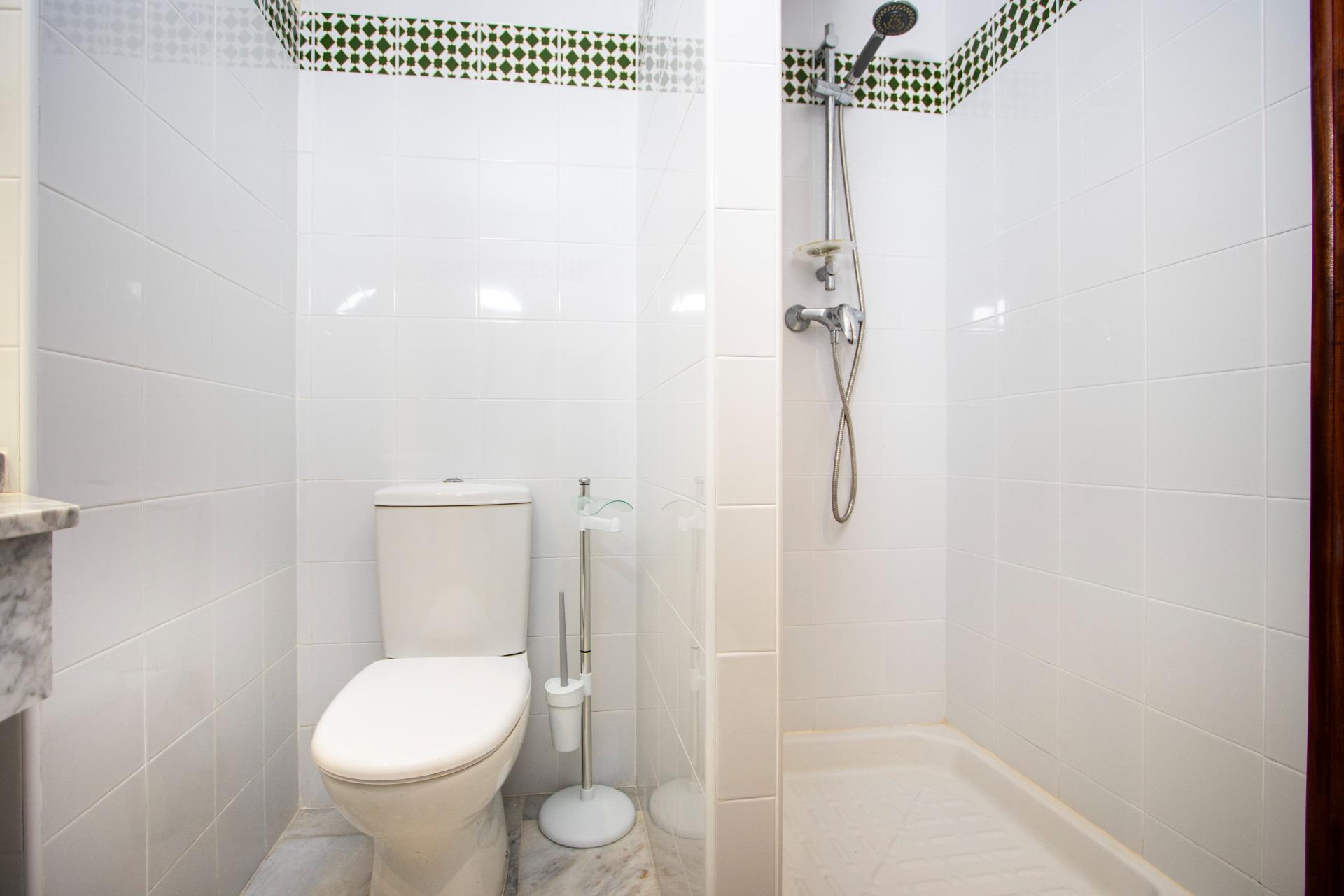 For sale - 3 Bedroom 2 Bathroom Apartment in Torrevieja - Los Frutales  - Alicante