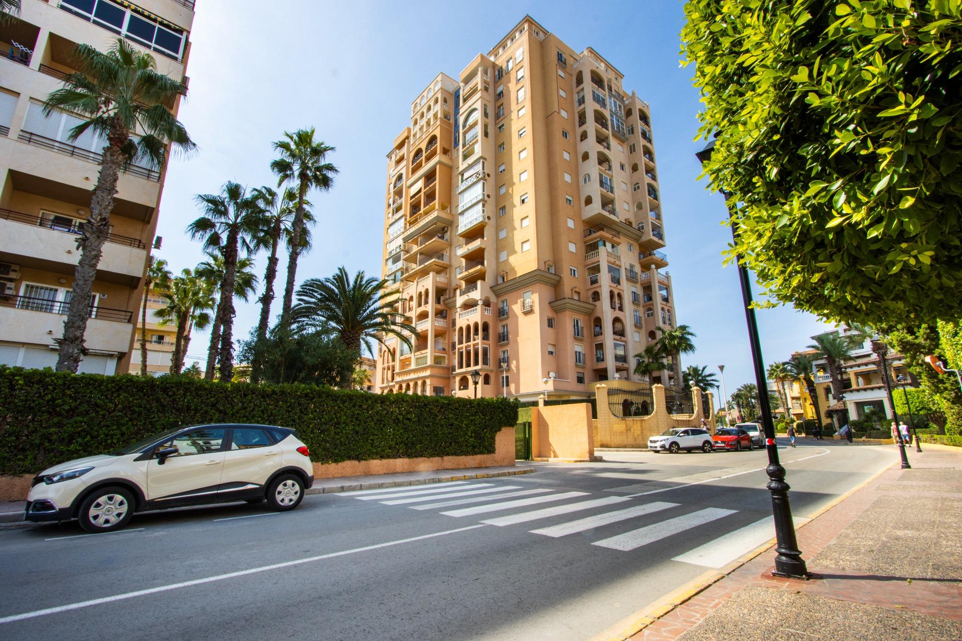 Apartment in Torrevieja - Image 3