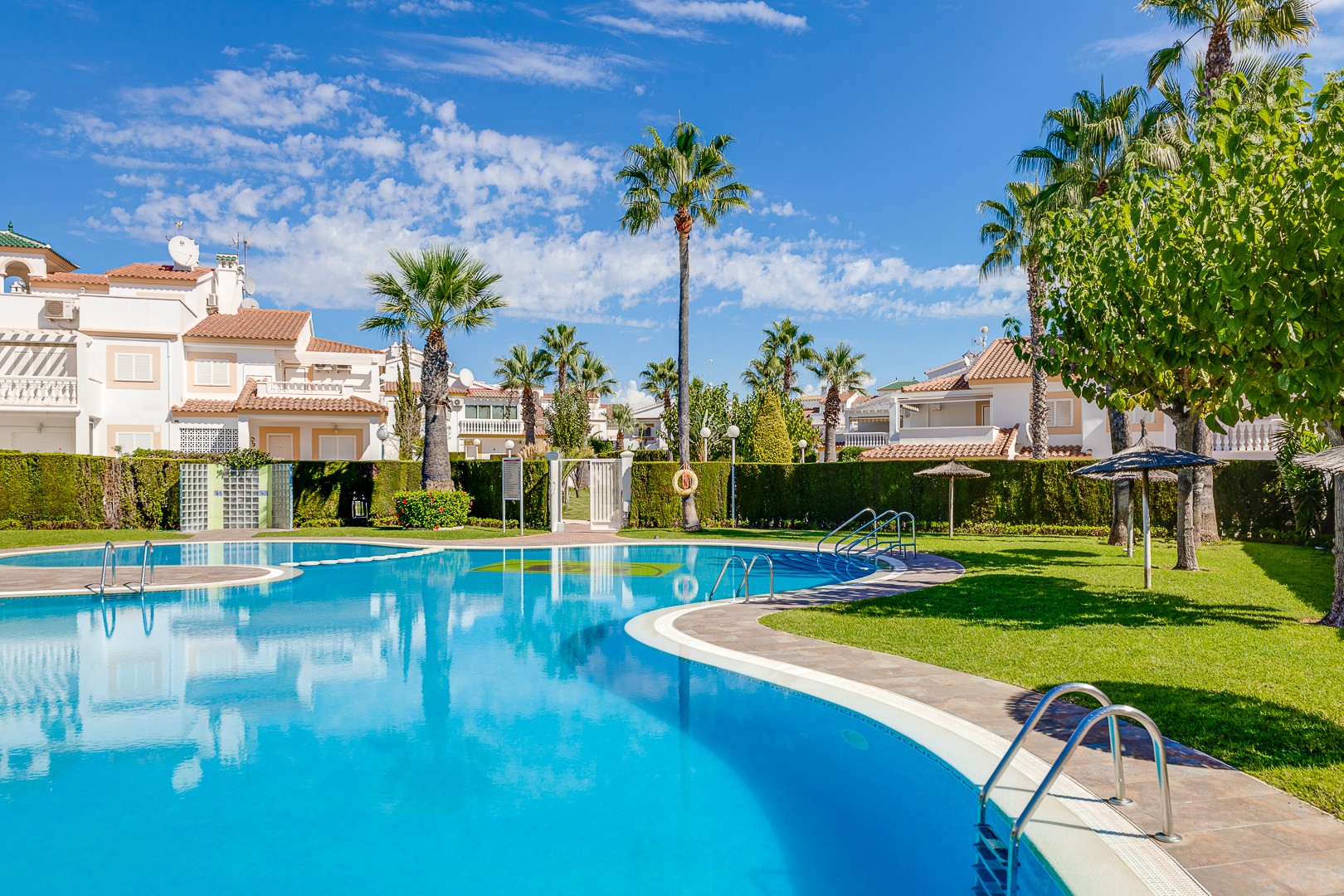 For sale - 2 Bedroom 1 Bathroom Top Floor Apartment in Playa Flamenca - Costa Blanca  - Alicante