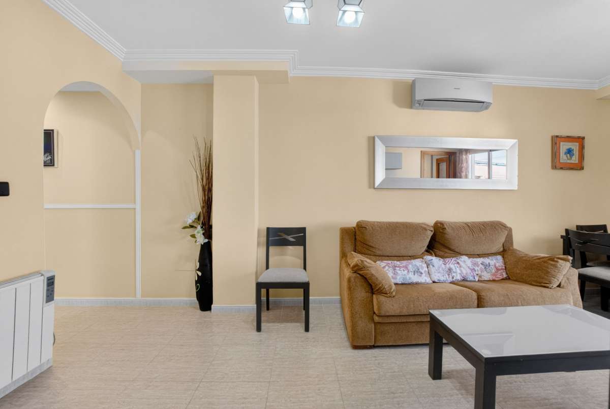 For sale - 3 Bedroom 2 Bathroom Apartment in Torrevieja - Costa Blanca  - Alicante