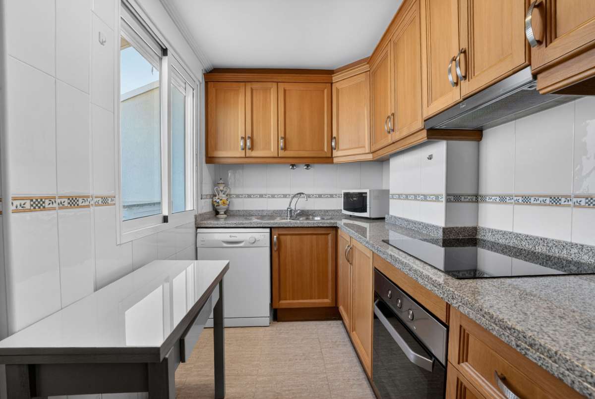 For sale - 3 Bedroom 2 Bathroom Apartment in Torrevieja - Costa Blanca  - Alicante