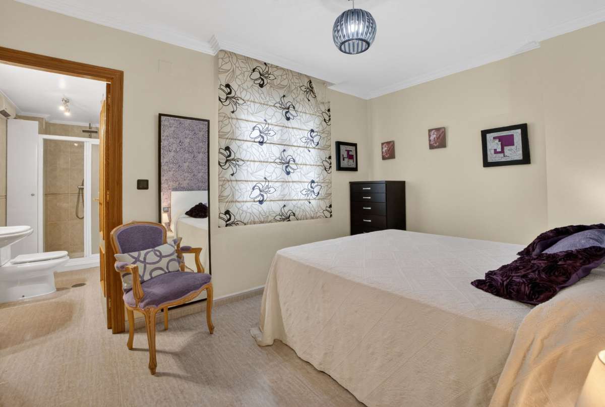 For sale - 3 Bedroom 2 Bathroom Apartment in Torrevieja - Costa Blanca  - Alicante