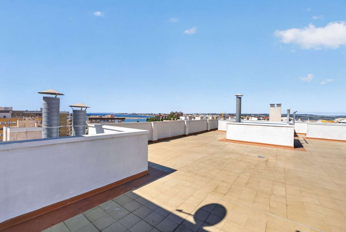 For sale - 3 Bedroom 2 Bathroom Apartment in Torrevieja - Costa Blanca  - Alicante