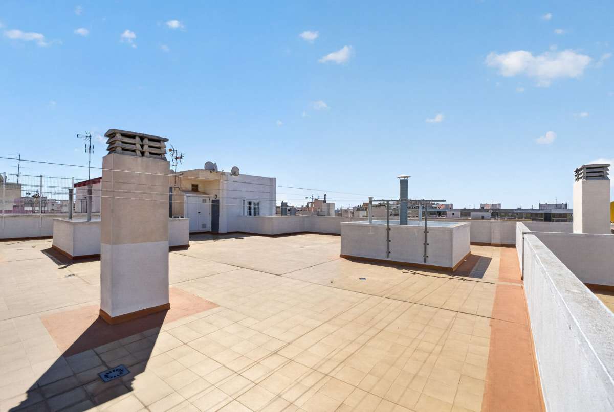 For sale - 3 Bedroom 2 Bathroom Apartment in Torrevieja - Costa Blanca  - Alicante