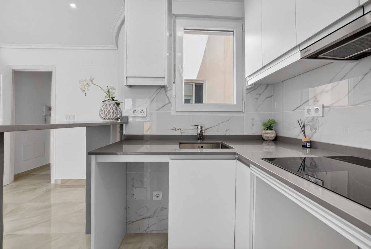For sale - 2 Bedroom 1 Bathroom Apartment in Torrevieja - Costa Blanca  - Alicante