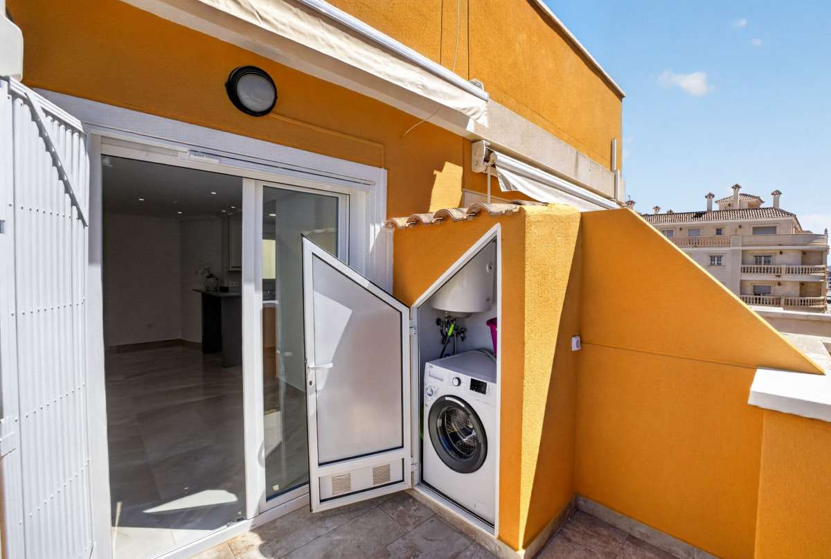 For sale - 2 Bedroom 1 Bathroom Apartment in Torrevieja - Costa Blanca  - Alicante