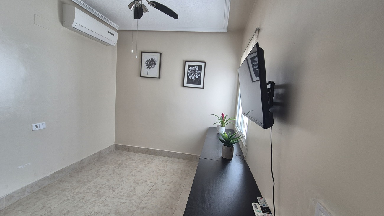 For sale - 2 Bedroom 1 Bathroom Semi Detached in San Miguel de Salinas - Inland  - Alicante