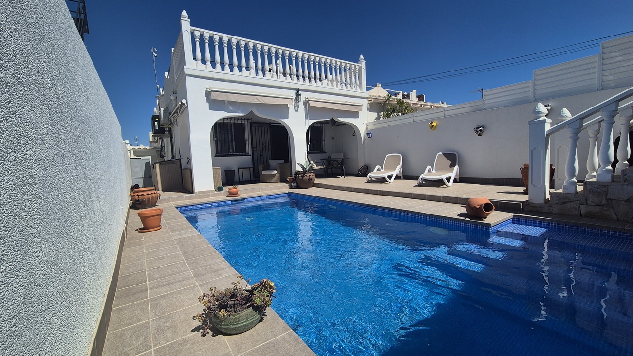 For sale - 2 Bedroom 1 Bathroom Semi Detached in San Miguel de Salinas - Inland  - Alicante