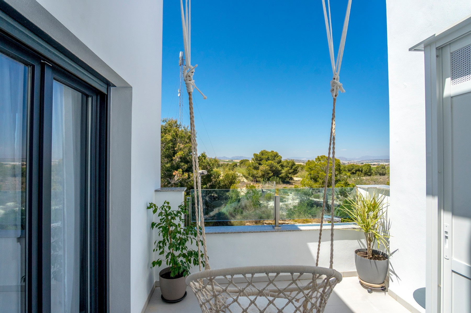 For sale - 3 Bedroom 3 Bathroom Town House in Villamartin - Costa Blanca  - Alicante