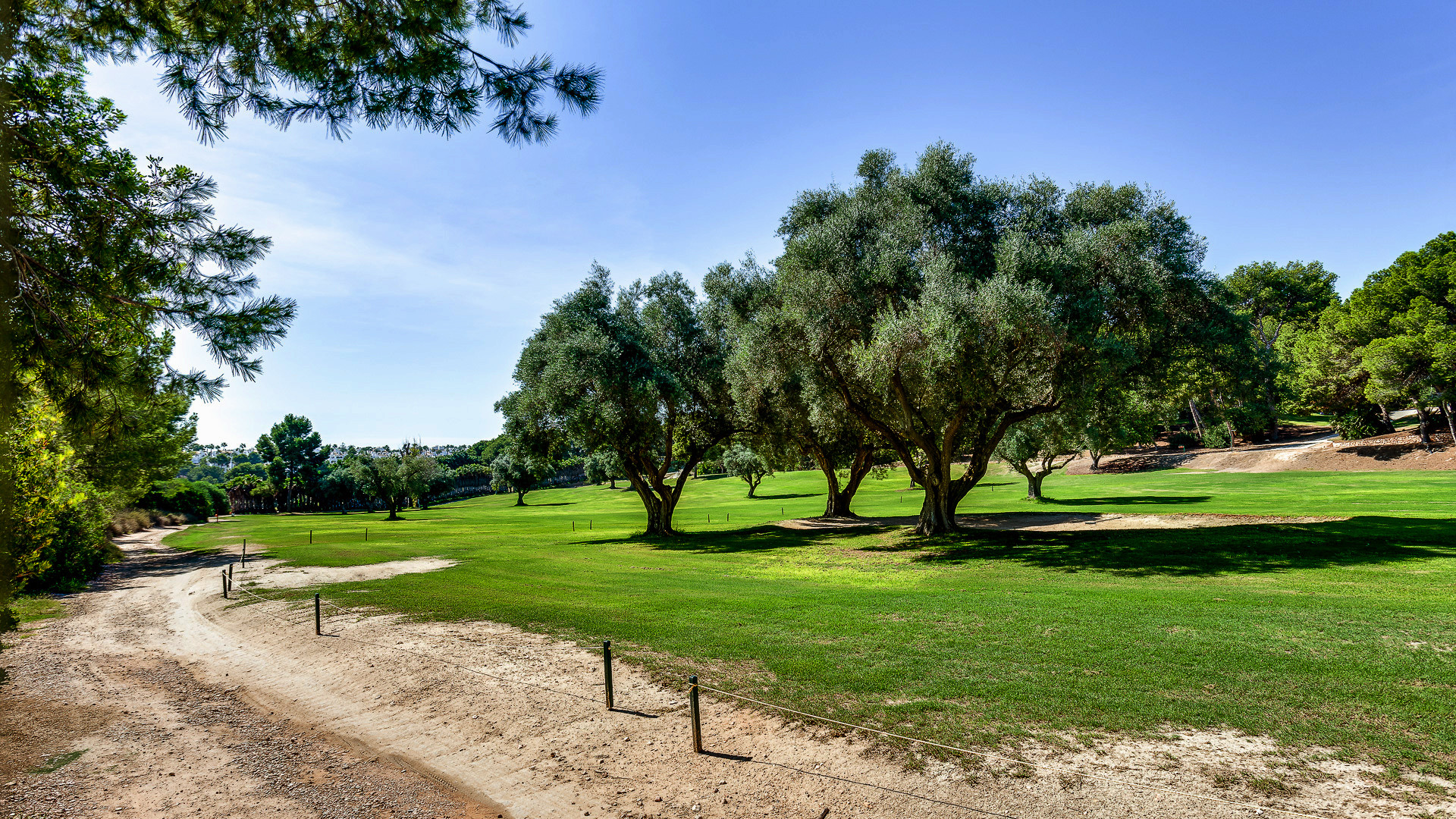 For sale - 3 Bedroom 3 Bathroom Town House in Villamartin - Costa Blanca  - Alicante