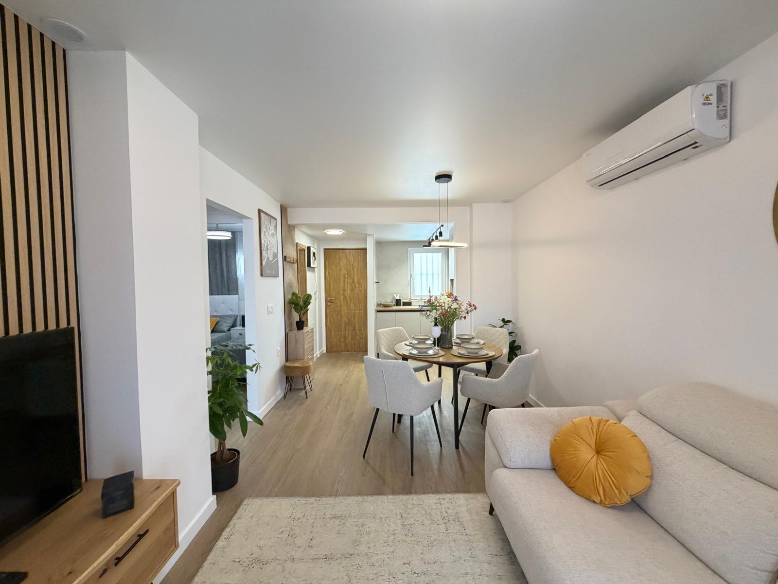 For sale - 2 Bedroom 1 Bathroom Apartment in Torrevieja - Nueva Torrevieja  - Alicante