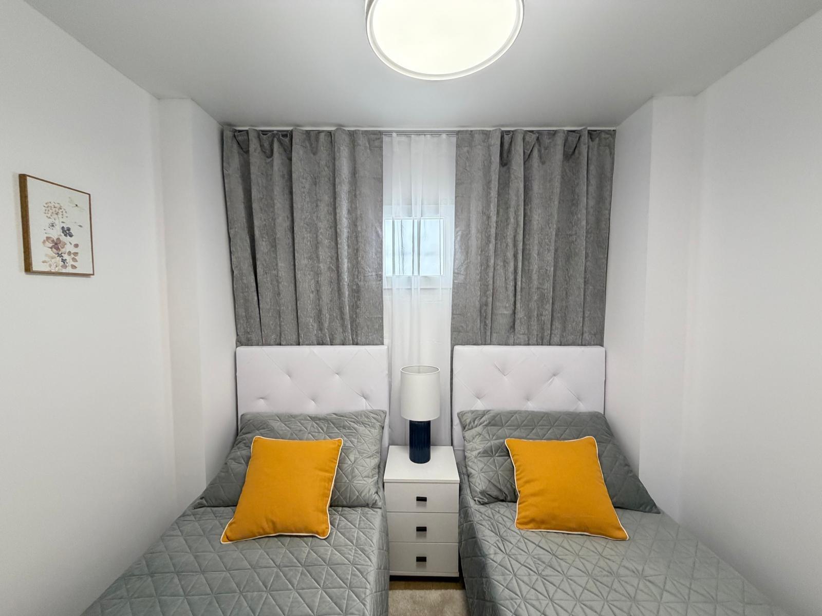 For sale - 2 Bedroom 1 Bathroom Apartment in Torrevieja - Nueva Torrevieja  - Alicante