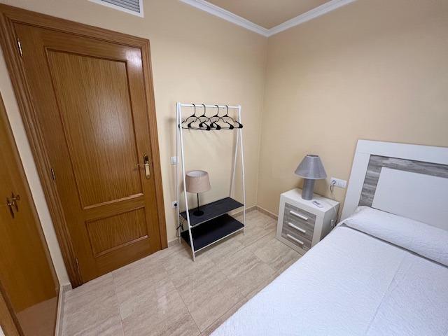 For sale - 2 Bedroom 1 Bathroom Apartment in Guardamar del Segura - Puerto Deportivo  - Alicante
