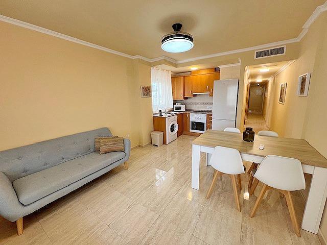 For sale - 2 Bedroom 1 Bathroom Apartment in Guardamar del Segura - Puerto Deportivo  - Alicante