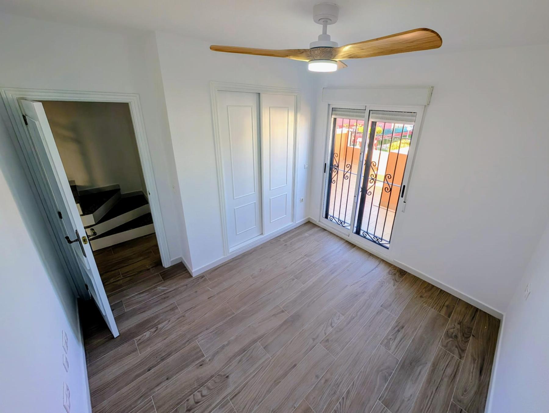 For sale - 3 Bedroom 2 Bathroom Villa in Orihuela Costa - Costa Blanca  - Alicante