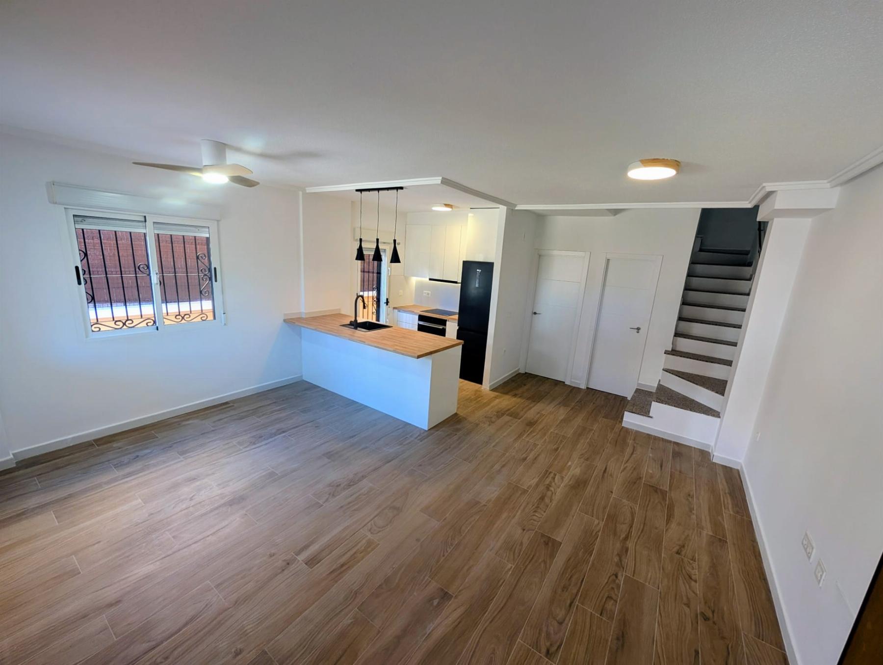 For sale - 3 Bedroom 2 Bathroom Villa in Orihuela Costa - Costa Blanca  - Alicante