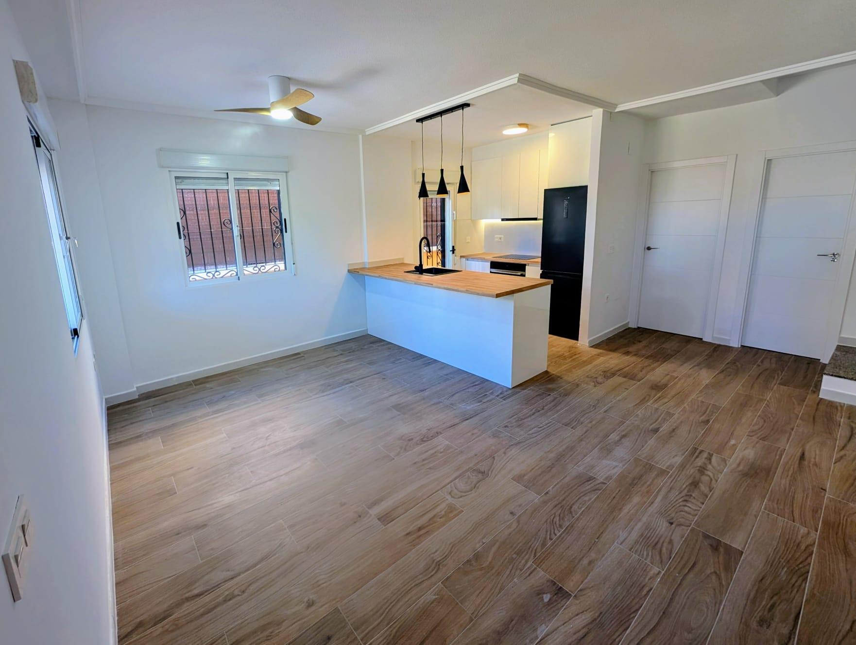 For sale - 3 Bedroom 2 Bathroom Villa in Orihuela Costa - Costa Blanca  - Alicante