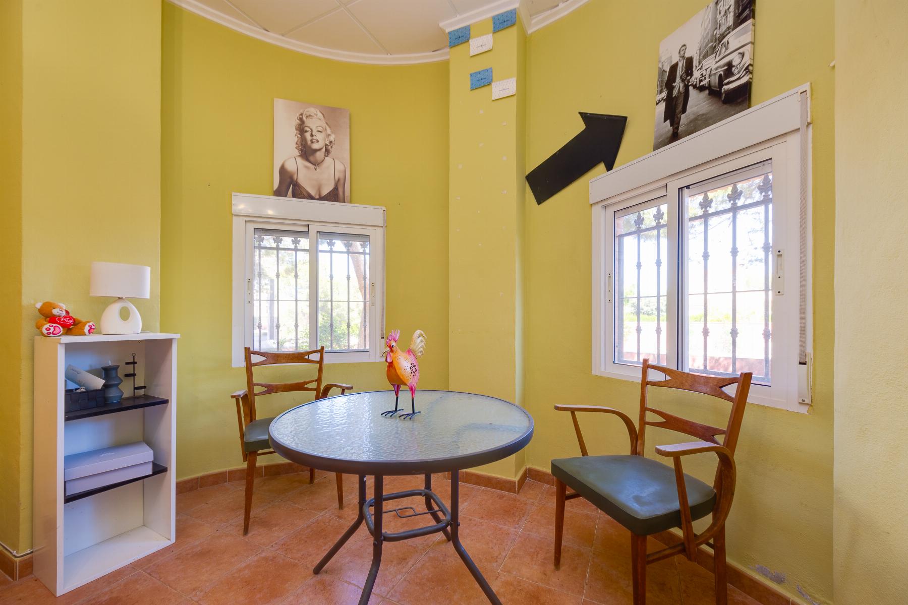 For sale - 5 Bedroom 3 Bathroom Villa in San Miguel de Salinas - Inland  - Alicante