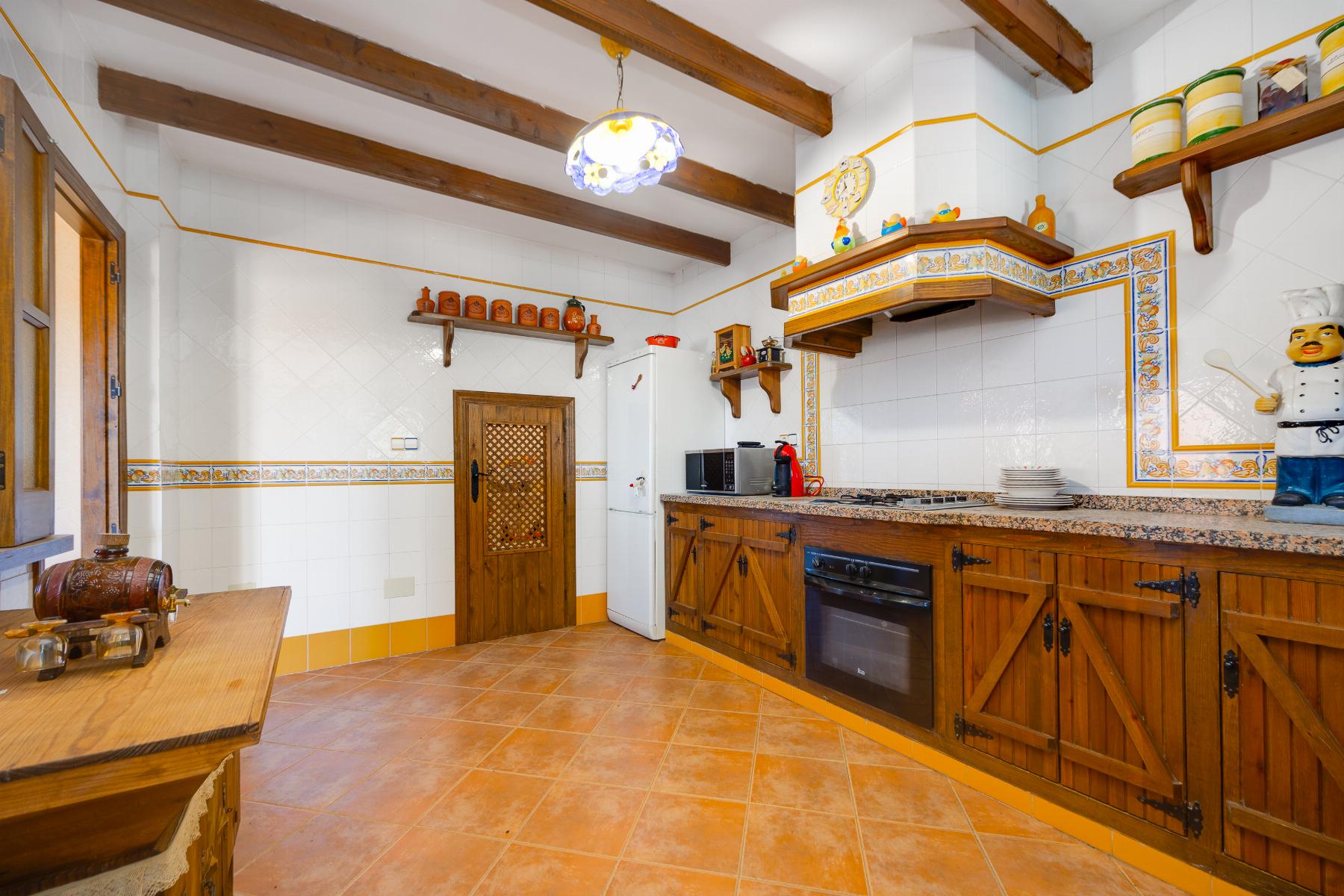 For sale - 5 Bedroom 3 Bathroom Villa in San Miguel de Salinas - Inland  - Alicante