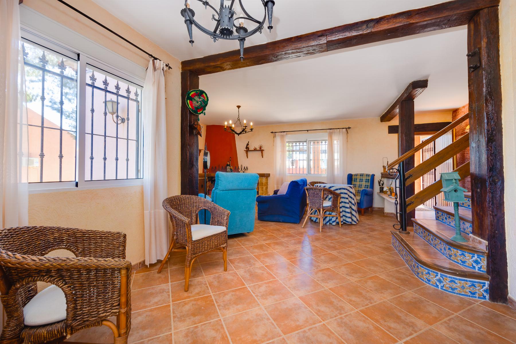 For sale - 5 Bedroom 3 Bathroom Villa in San Miguel de Salinas - Inland  - Alicante