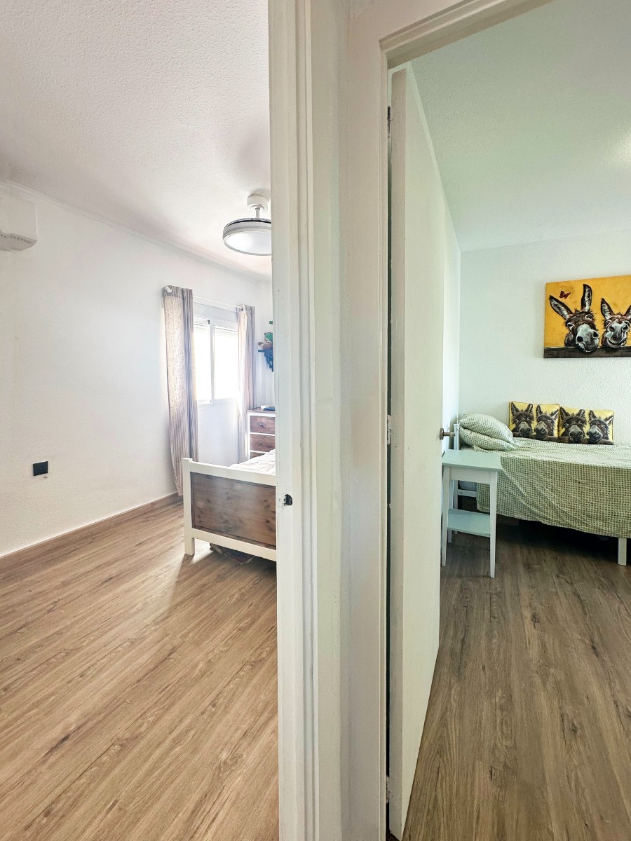 For sale - 2 Bedroom 1 Bathroom Top Floor Apartment in Cabo Roig  - Cabo Roig  - Alicante