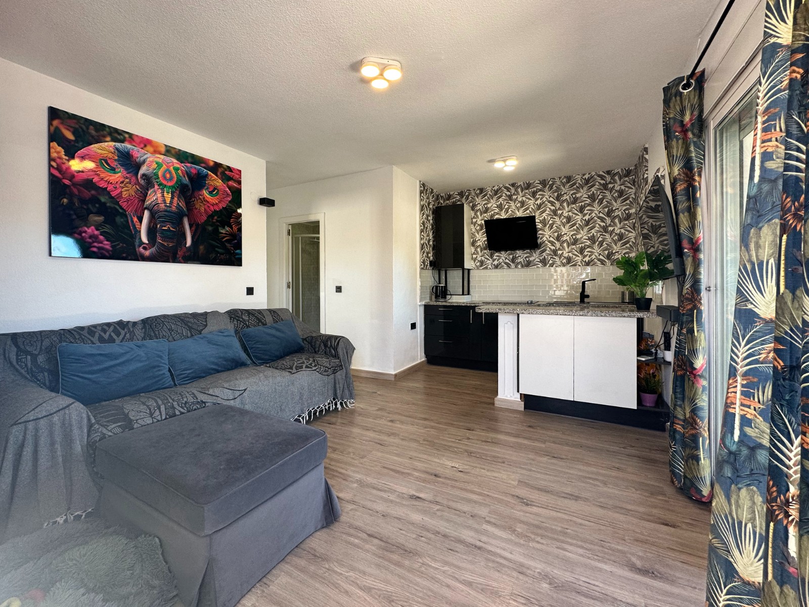 For sale - 2 Bedroom 1 Bathroom Top Floor Apartment in Cabo Roig  - Cabo Roig  - Alicante