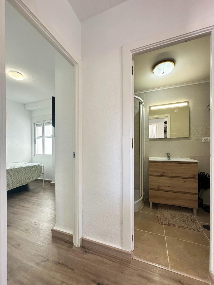For sale - 2 Bedroom 1 Bathroom Top Floor Apartment in Cabo Roig  - Cabo Roig  - Alicante