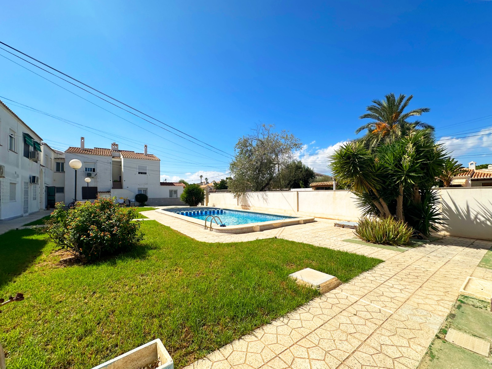 For sale - 2 Bedroom 1 Bathroom Top Floor Apartment in Cabo Roig  - Cabo Roig  - Alicante