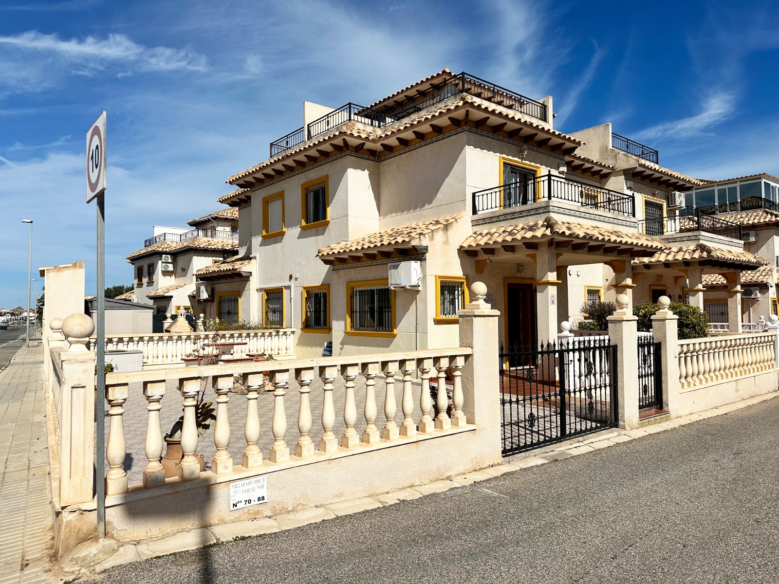 For sale - 2 Bedroom 2 Bathroom Townhouse in Cabo Roig  - Cabo Roig  - Alicante