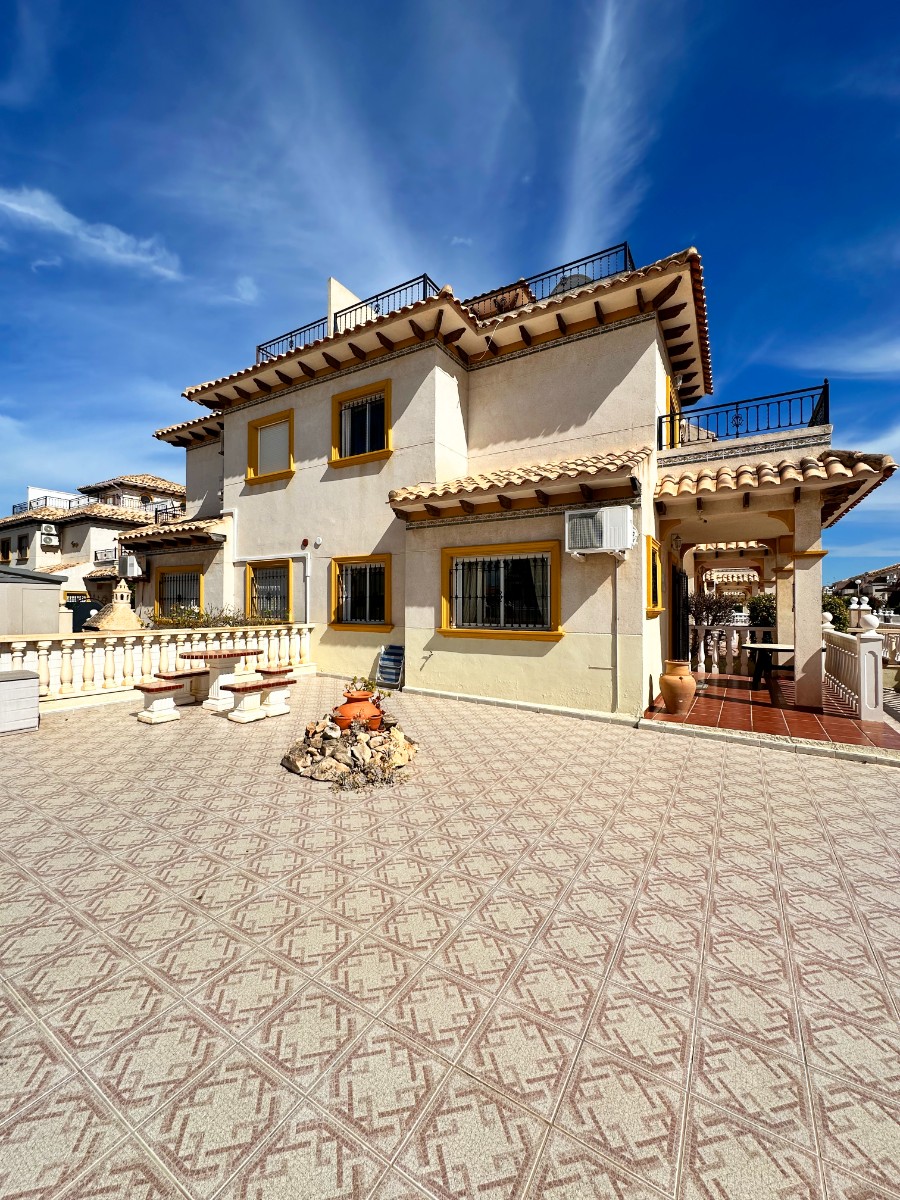 For sale - 2 Bedroom 2 Bathroom Townhouse in Cabo Roig  - Cabo Roig  - Alicante