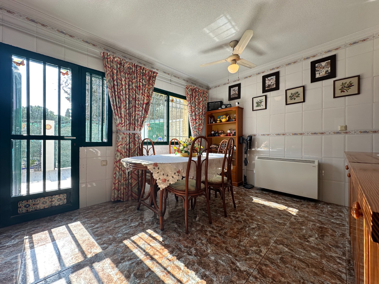 For sale - 3 Bedroom 2 Bathroom Villa in Orihuela Costa - La Zenia  - Alicante