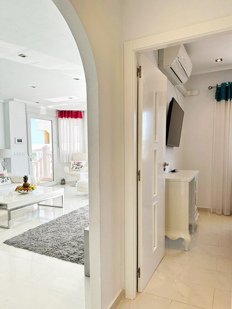 For sale - 4 Bedroom 4 Bathroom Detached Villa in San Miguel de Salinas - San Miguel de Salinas  - Alicante