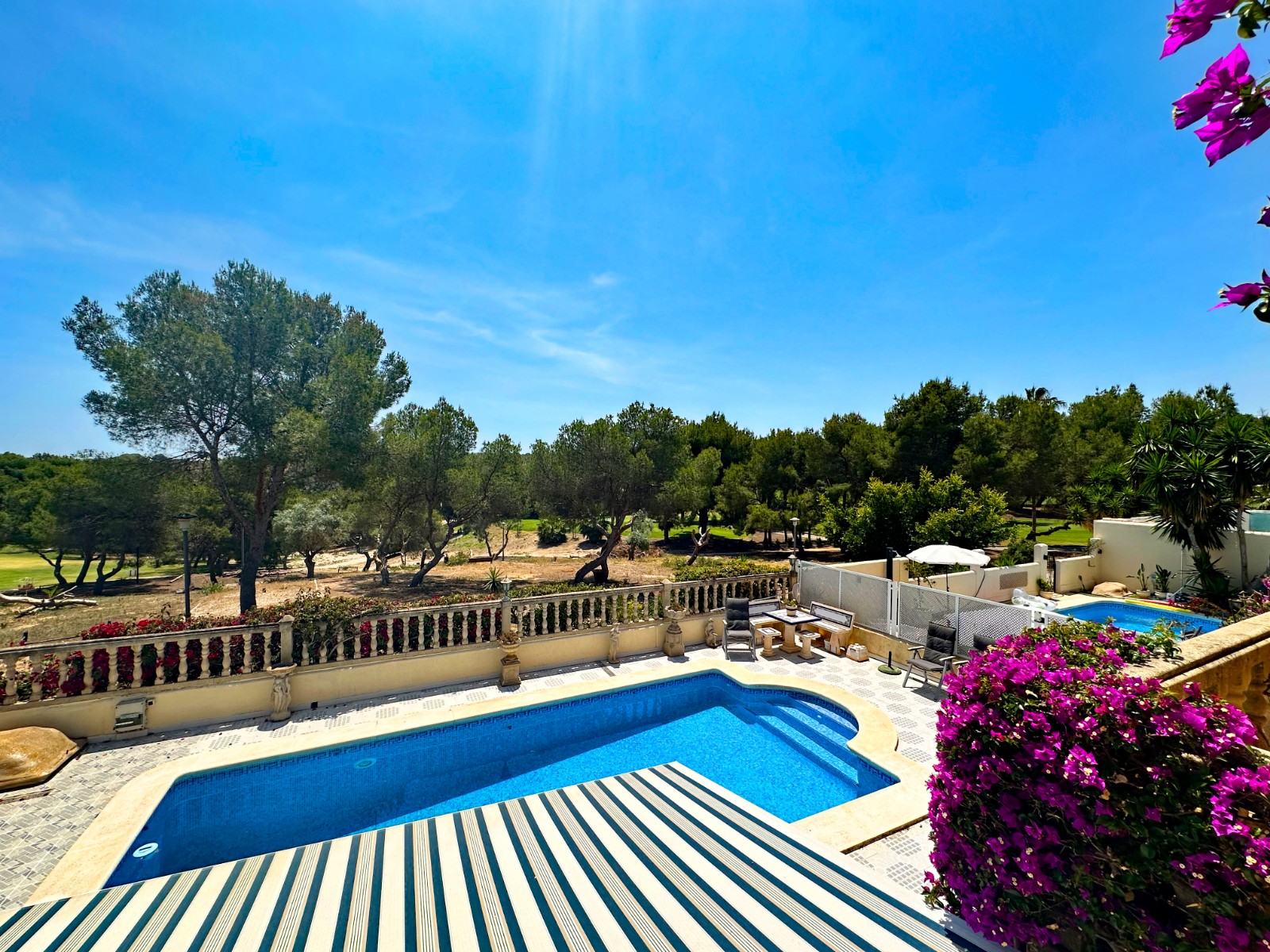 For sale - 3 Bedroom 3 Bathroom Villa in Villamartin - Las Ramblas  - Alicante
