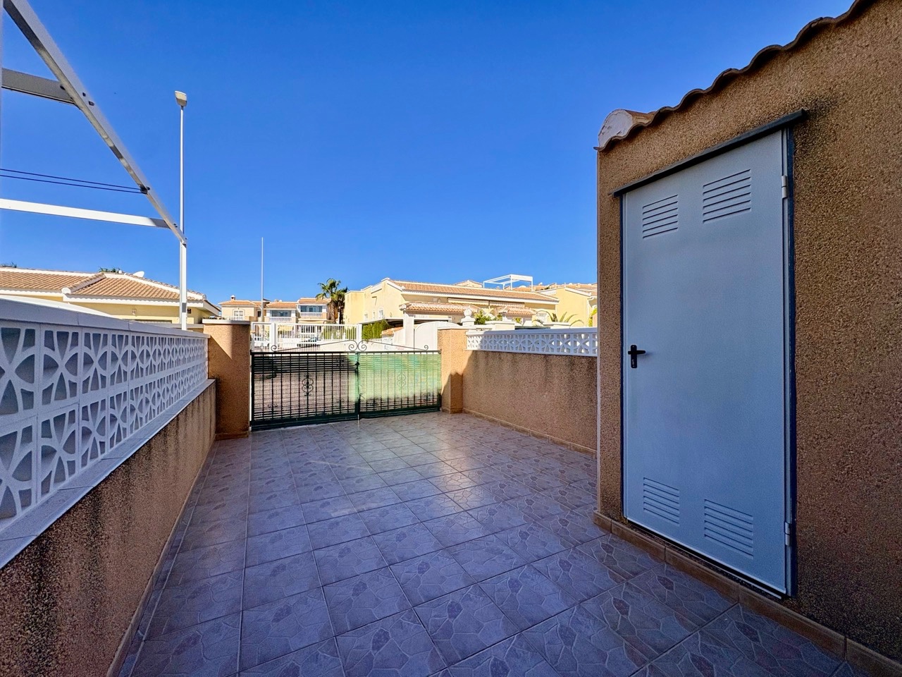 For sale - 2 Bedroom 1 Bathroom Adosado in Rojales - Ciudad Quesada  - Alicante
