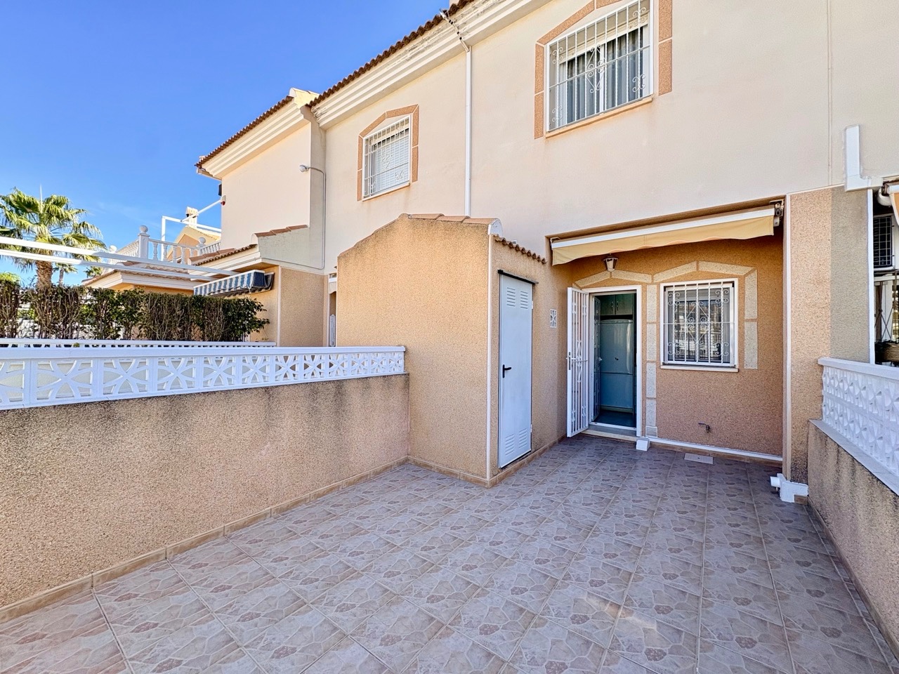 For sale - 2 Bedroom 1 Bathroom Adosado in Rojales - Ciudad Quesada  - Alicante