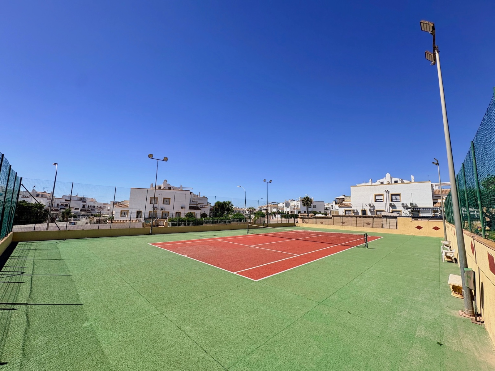 For sale - 3 Bedroom 1 Bathroom Apartment in Playa Flamenca - Playa Flamenca  - Alicante