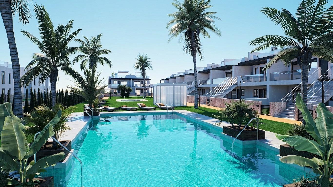 For sale - 3 Bedroom 2 Bathroom Bungalow in Pilar de La Horadada - pueblo  - Alicante