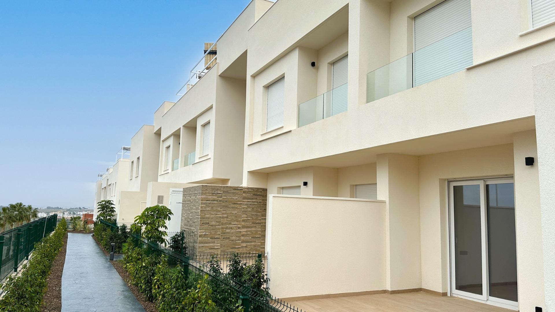 For sale - 2 Bedroom 2 Bathroom Bungalow in Algorfa - La Finca Golf  - Alicante