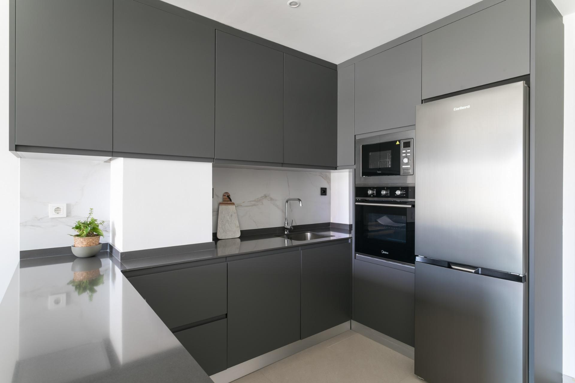 For sale - 3 Bedroom 2 Bathroom Penthouse in Torrevieja - Torreblanca  - Alicante