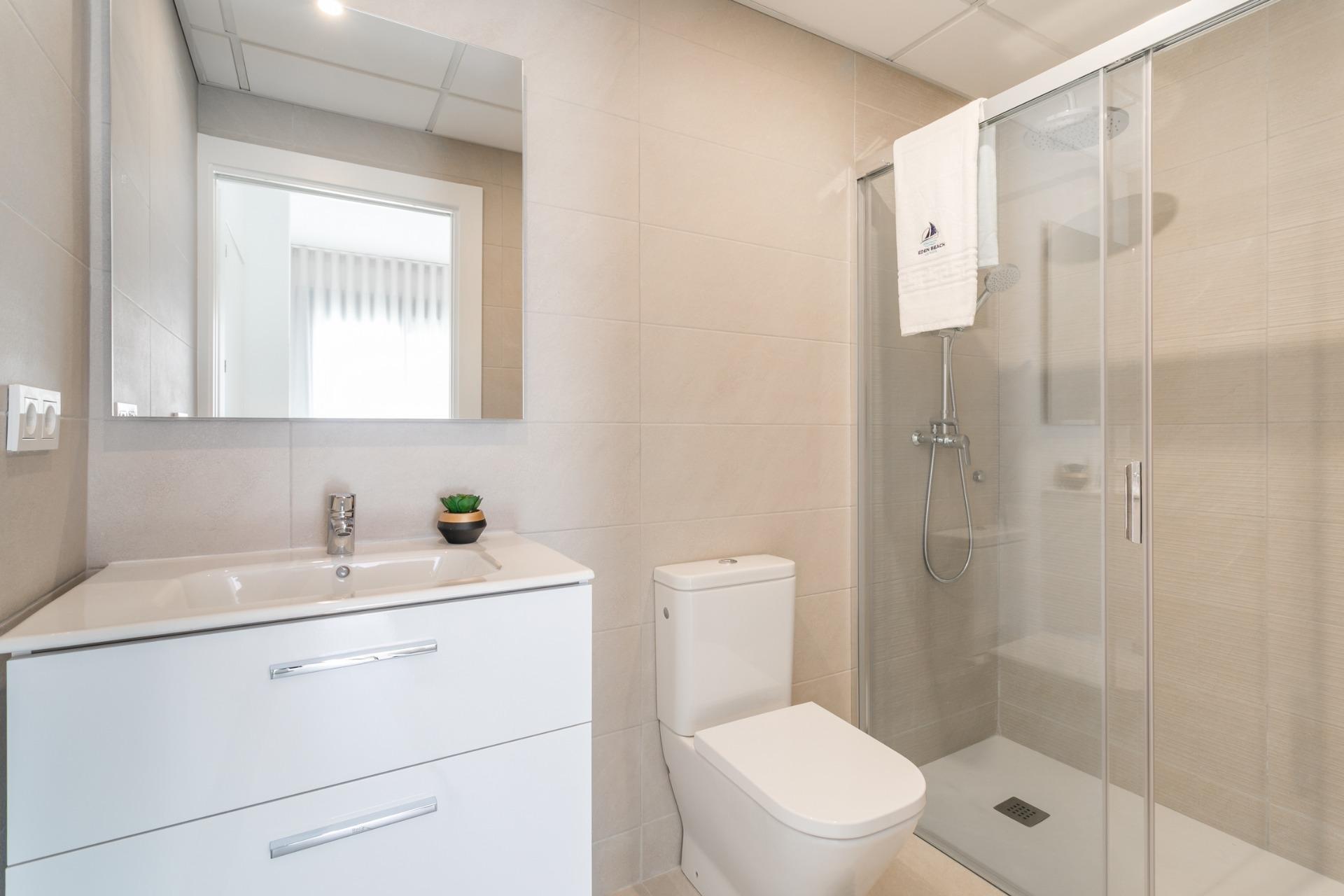 For sale - 3 Bedroom 2 Bathroom Penthouse in Torrevieja - Torreblanca  - Alicante
