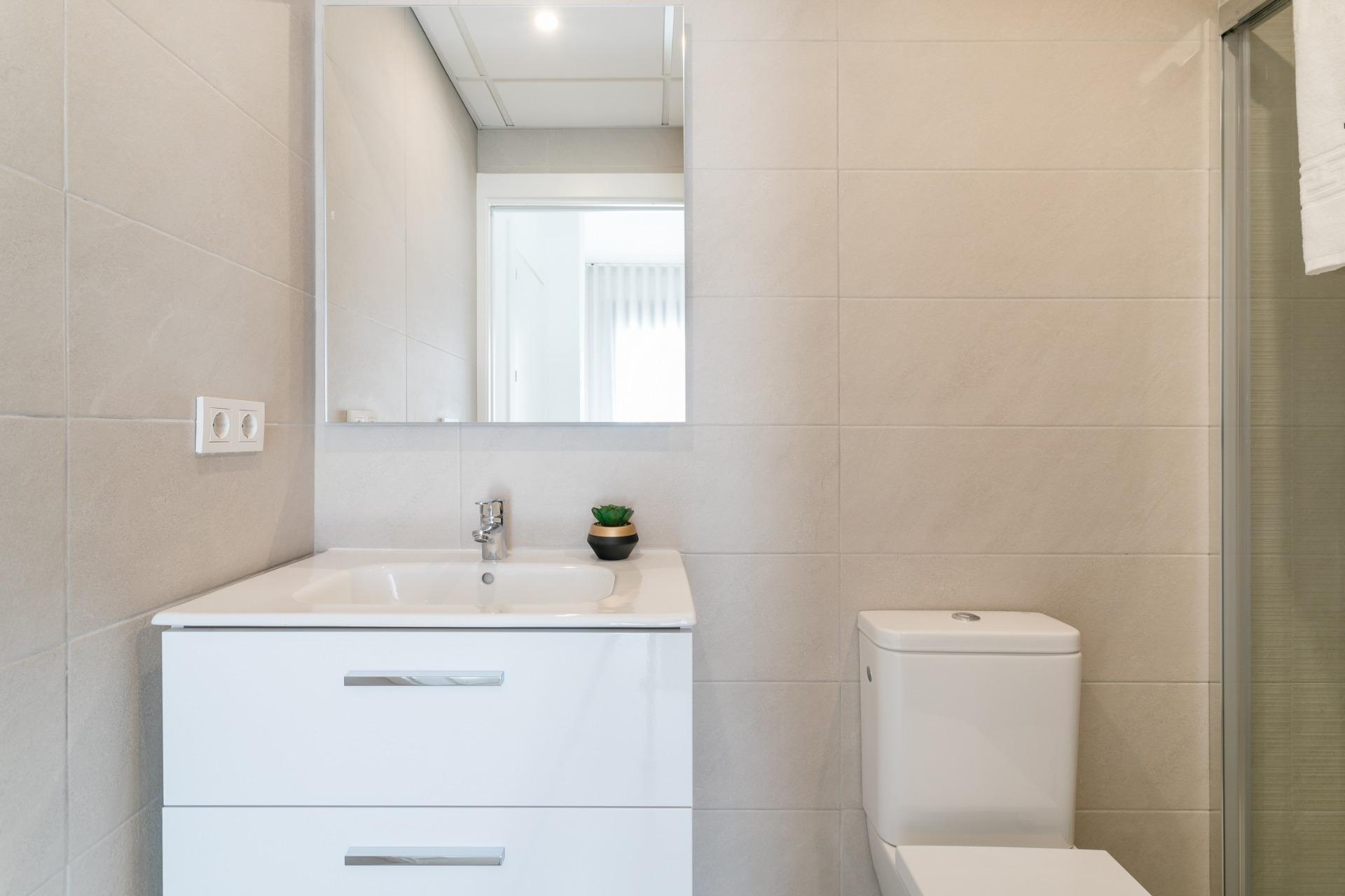 For sale - 3 Bedroom 2 Bathroom Penthouse in Torrevieja - Torreblanca  - Alicante