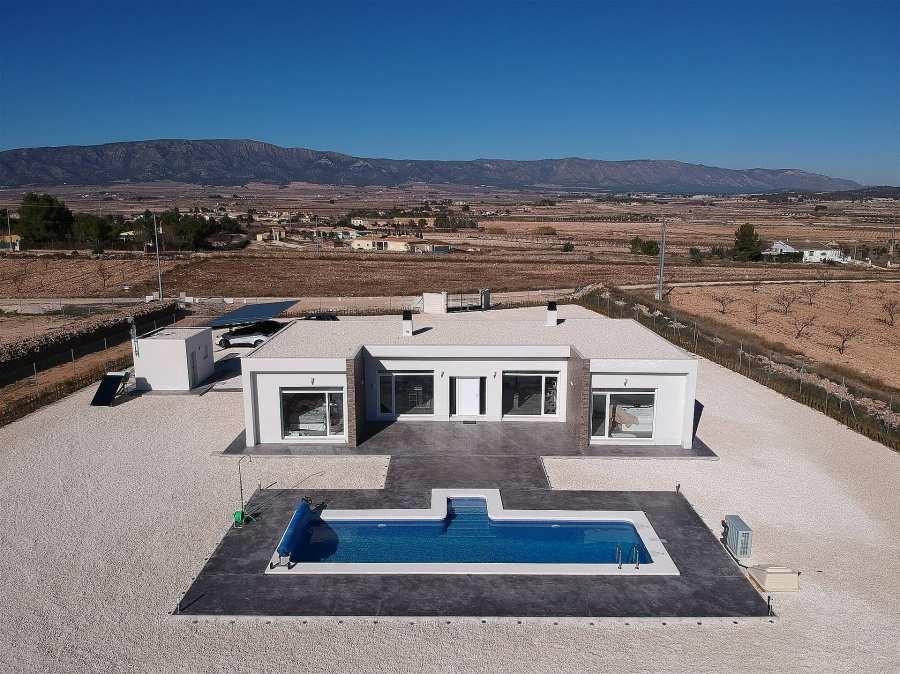 For sale - 3 Bedroom 2 Bathroom Villa in Pinoso - Camino Del Prado  - Alicante
