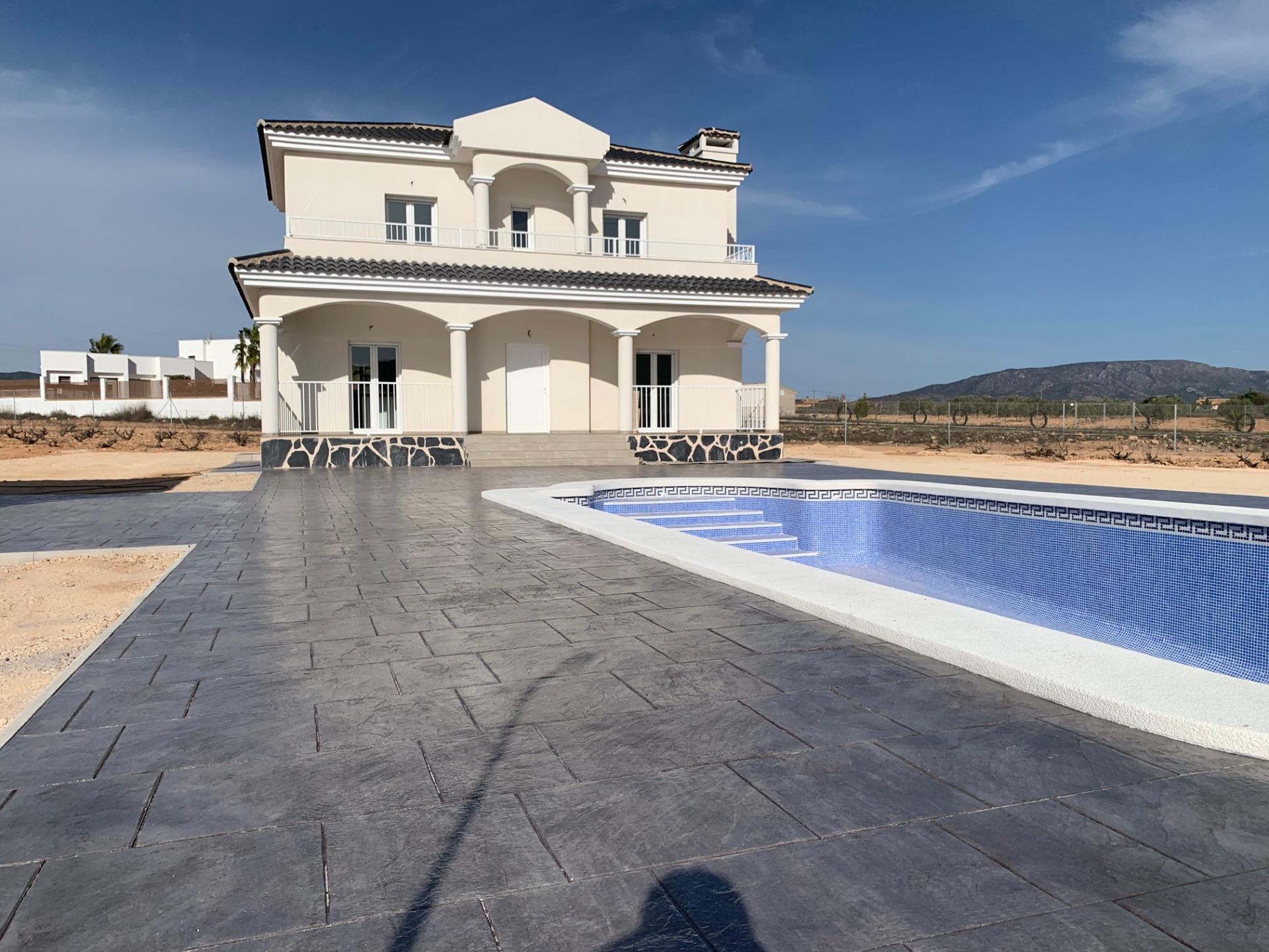 For sale - 4 Bedroom 3 Bathroom Villa in Pinoso - Camino Del Prado  - Alicante